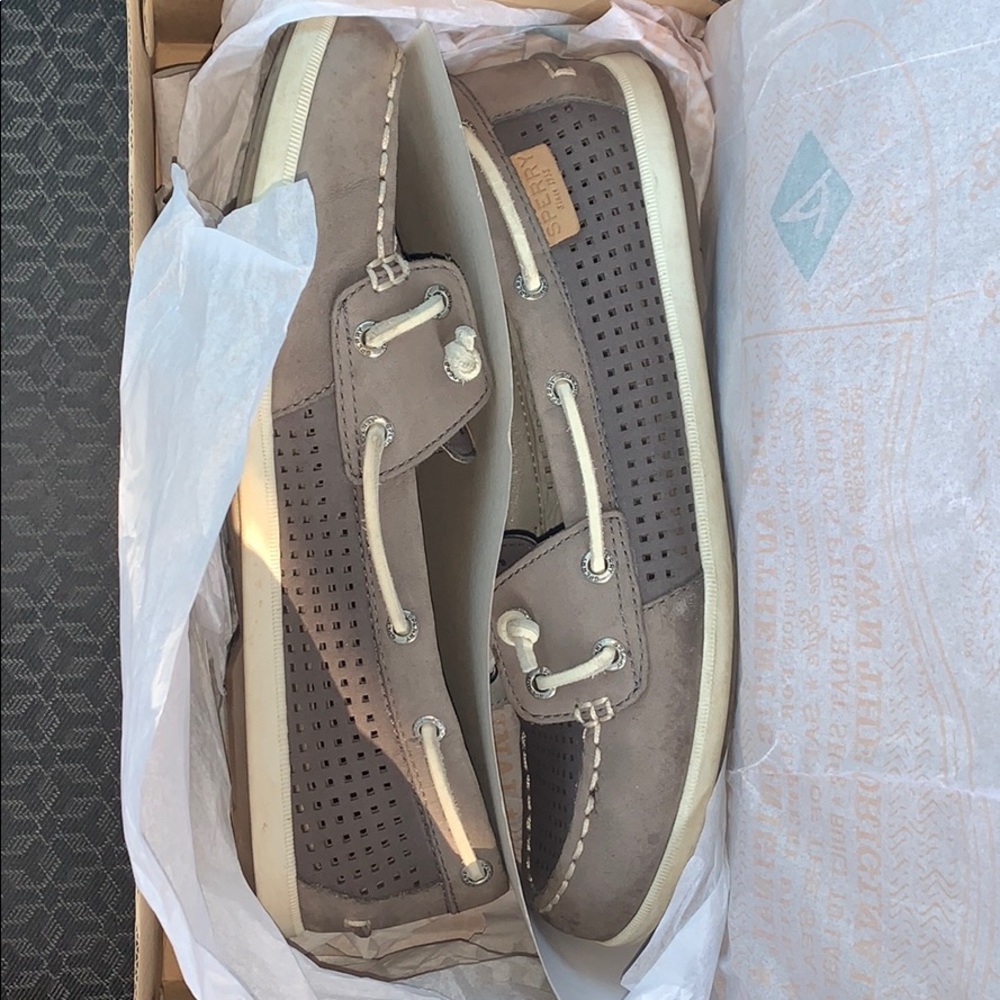 Sperry boat shoes